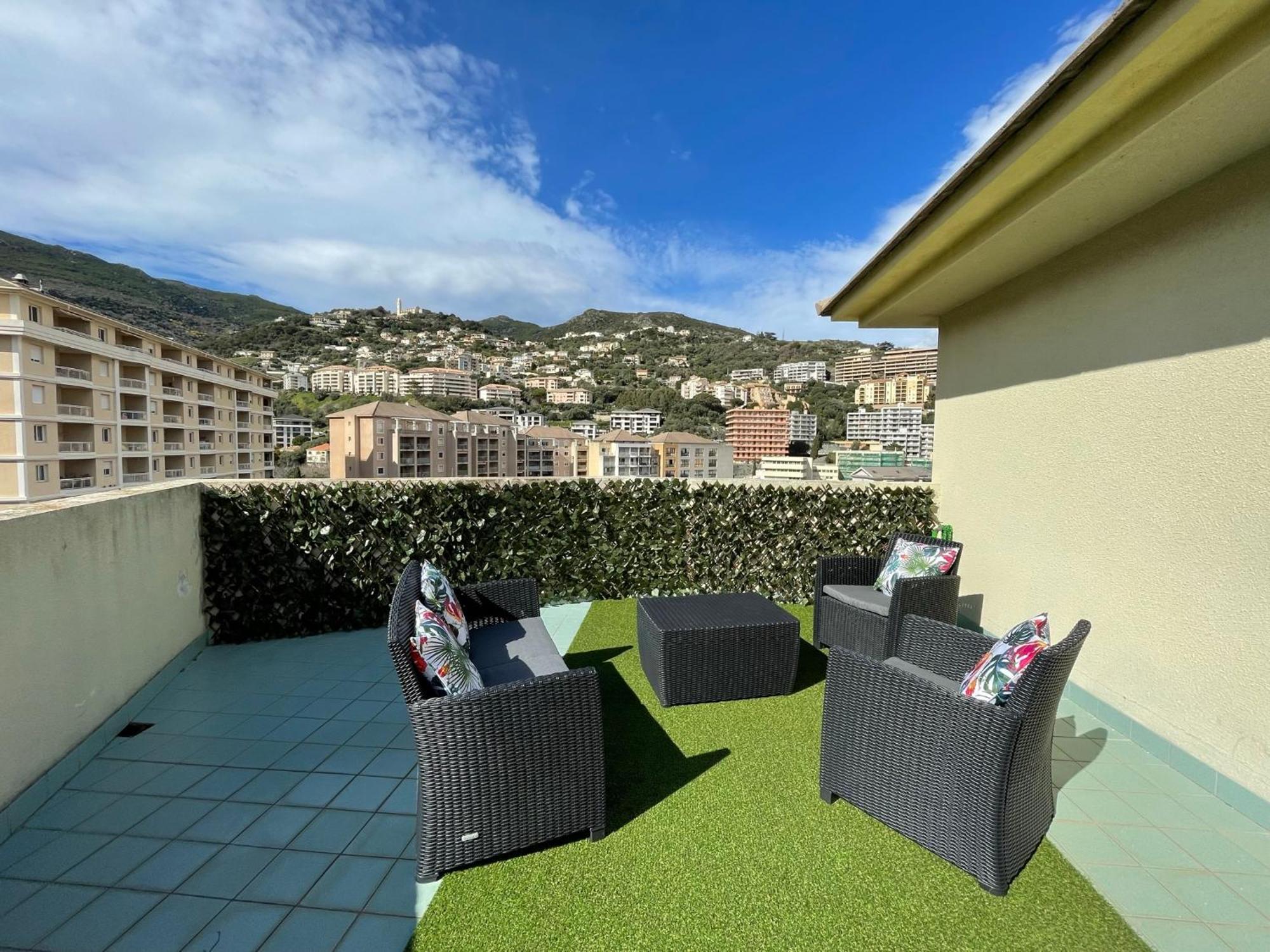 Grand T2 Proche Centre Ville, Vue Mer Et Montagne Bastia  Eksteriør bilde